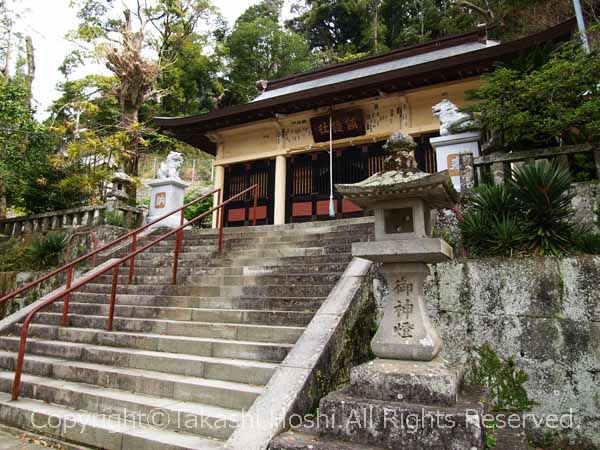 土肥神社の社殿