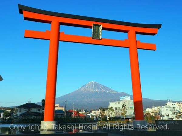 富士山本宮浅間大社の一之鳥居