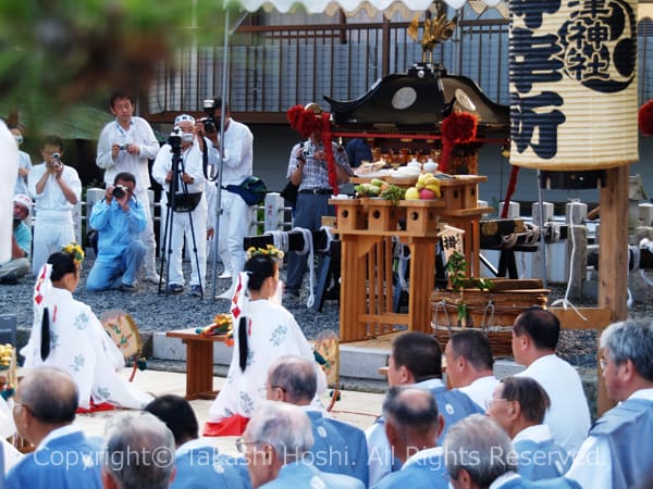 焼津荒祭りの御供捧