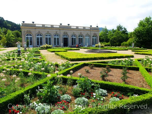 河津バガテル公園のオランジェリー前庭