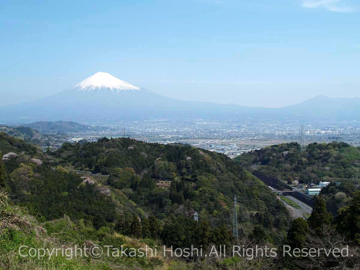 御殿山から望む富士山