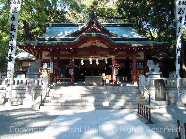 來宮神社の拝殿・幣殿・本殿