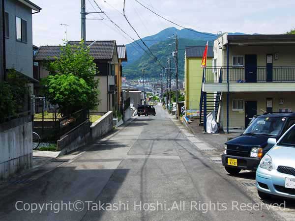 建穂神社前のかつての参道