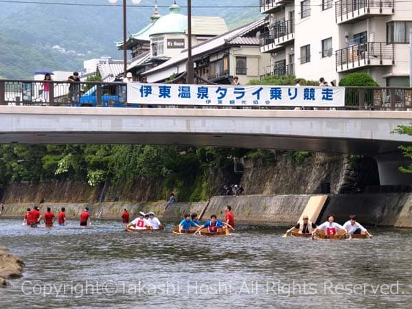 松川遊歩道からの松川タライ乗り競走