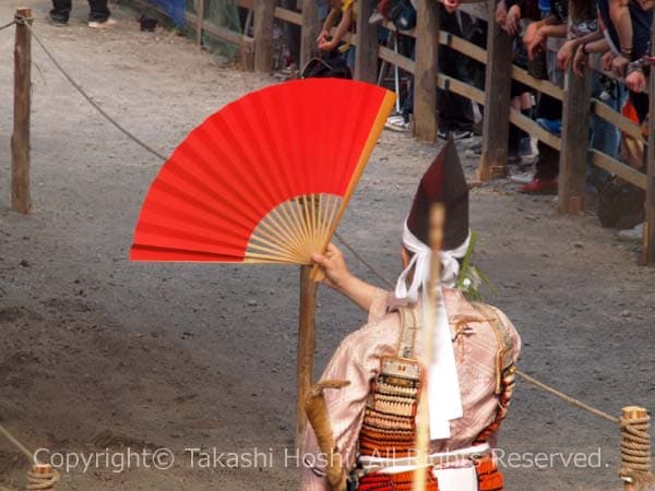 流鏑馬祭の紅白の大扇