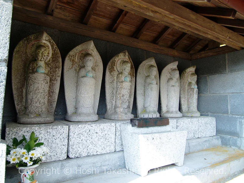 有東木の東雲寺の六地蔵
