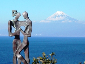 恋人岬　富士山とアモーレ像