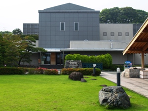 東海道広重美術館前