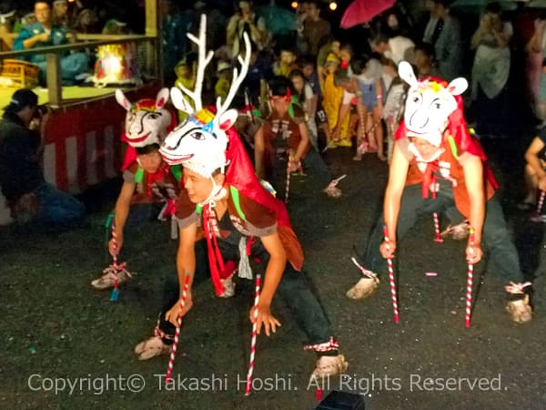 徳山の盆踊りの鹿ん舞