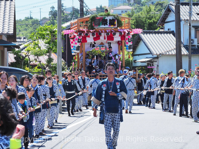 飯津佐和乃神社の御船行事 は組屋台 曳き廻し