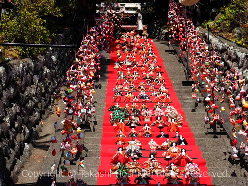 素盞鳴神社雛段飾り