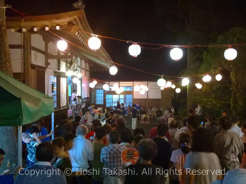 有東木の盆踊の舞台となる東雲寺境内