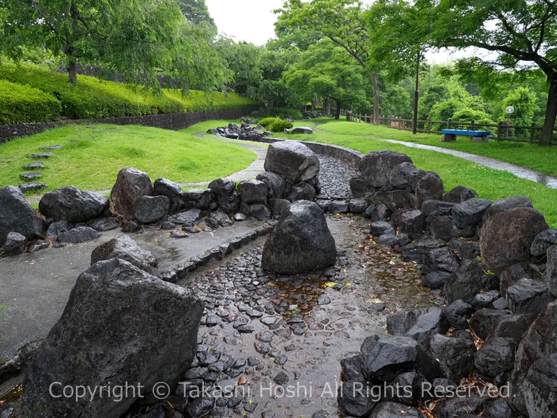 原田公園のせせらぎ