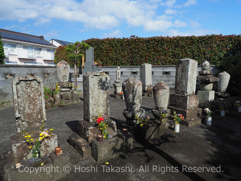 福翁山大満寺跡の歴代住職の墓