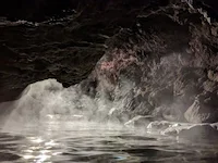 溶岩洞窟温泉