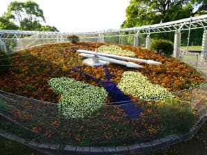 富士市中央公園の花時計