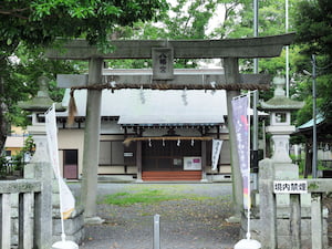 横割八幡宮