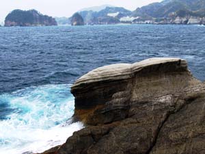 亀甲岩