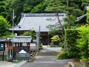 谷川山 梅林院